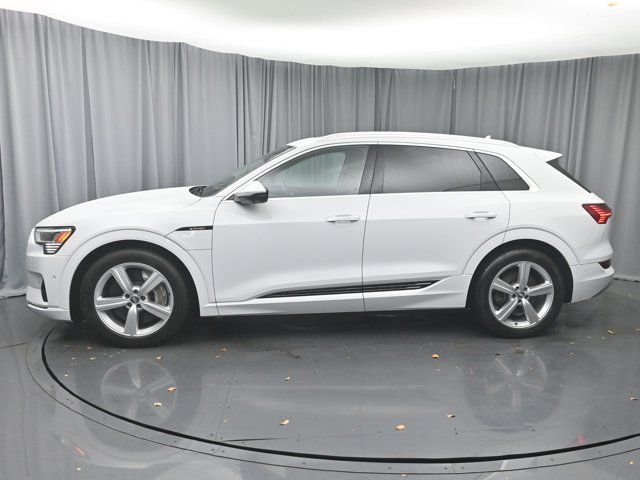 2019 Audi e-tron Prestige