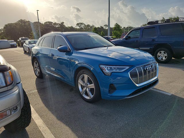 2019 Audi e-tron Prestige