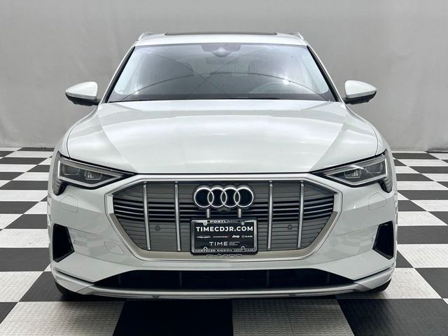 2019 Audi e-tron Prestige