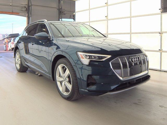 2019 Audi e-tron Prestige