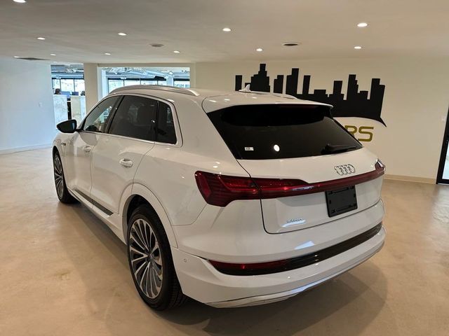 2019 Audi e-tron Prestige