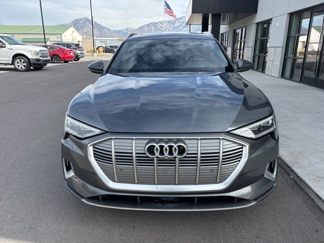 2019 Audi e-tron Prestige