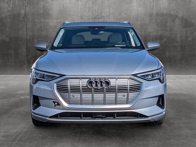 2019 Audi e-tron Prestige