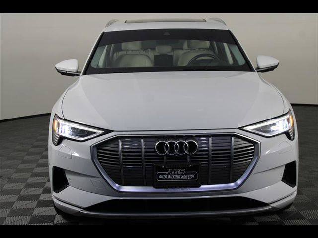2019 Audi e-tron Prestige