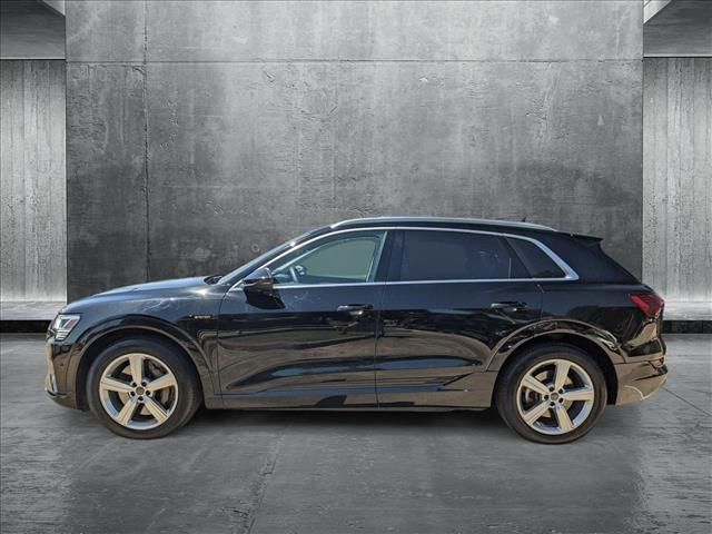 2019 Audi e-tron Prestige
