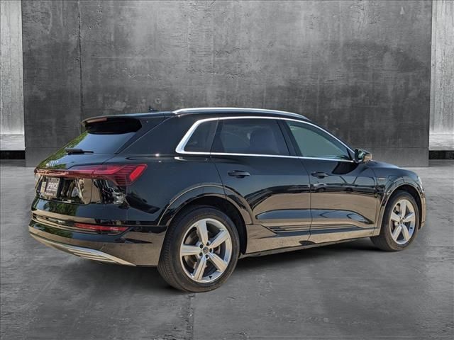 2019 Audi e-tron Prestige