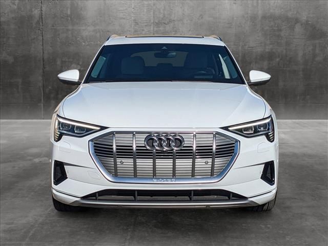 2019 Audi e-tron Prestige