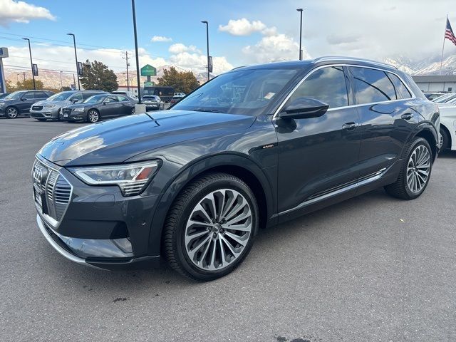 2019 Audi e-tron Prestige