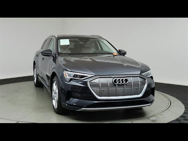 2019 Audi e-tron Prestige