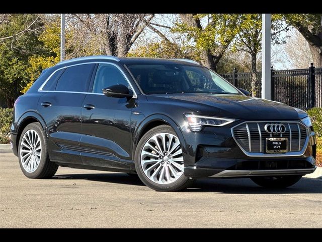 2019 Audi e-tron Prestige