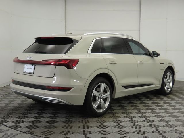 2019 Audi e-tron Prestige
