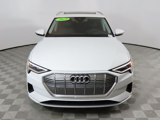 2019 Audi e-tron Prestige