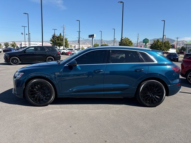 2019 Audi e-tron Prestige