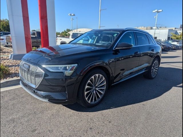 2019 Audi e-tron Prestige