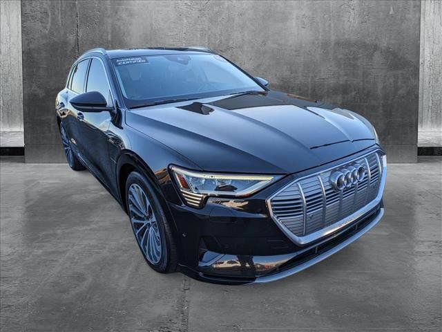 2019 Audi e-tron Prestige