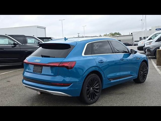 2019 Audi e-tron Prestige