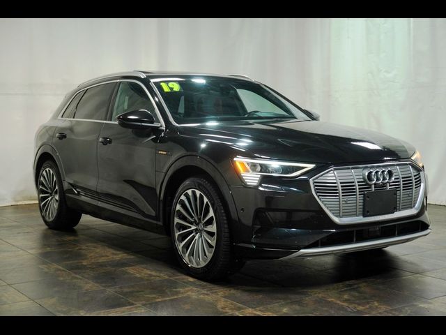 2019 Audi e-tron Prestige