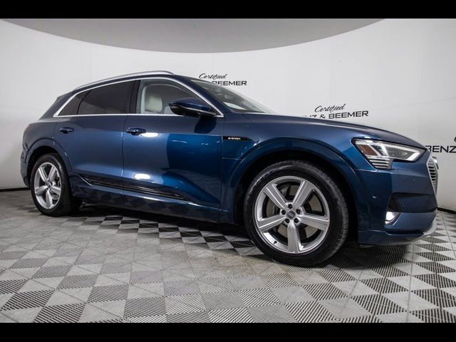 2019 Audi e-tron Prestige