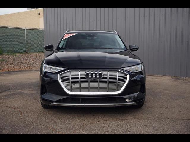 2019 Audi e-tron Prestige