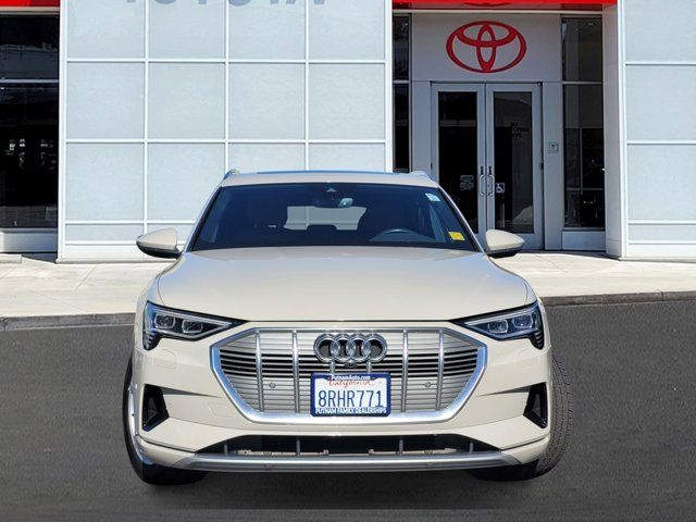 2019 Audi e-tron Premium Plus