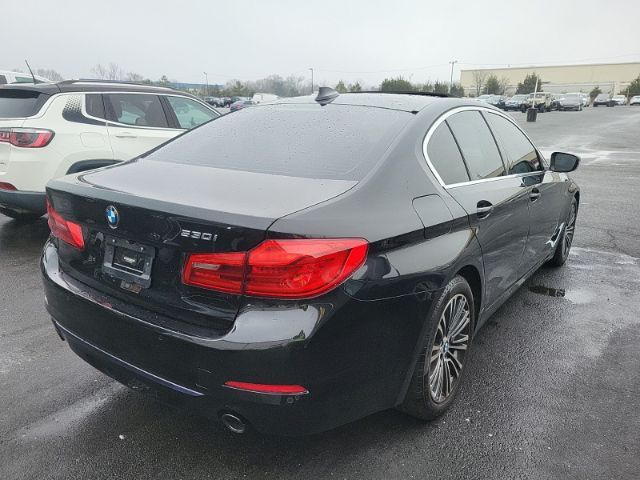 2019 BMW 5 Series 530i