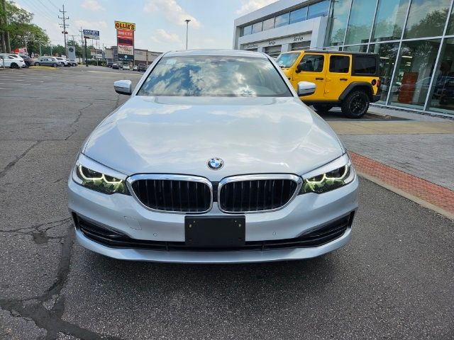 2019 BMW 5 Series 530i