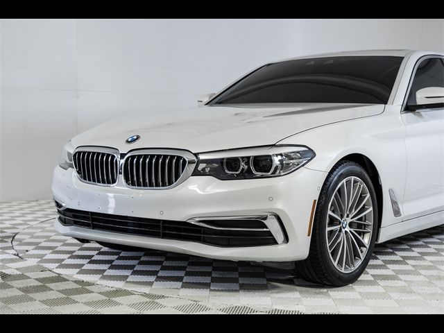 2019 BMW 5 Series 530i