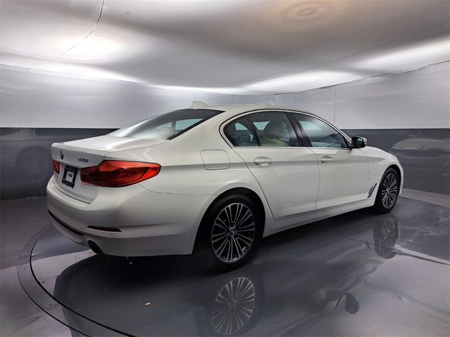 2019 BMW 5 Series 530i