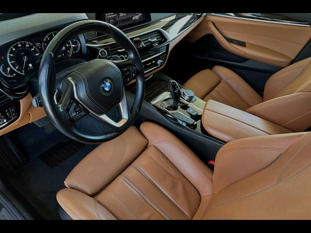 2019 BMW 5 Series 530i