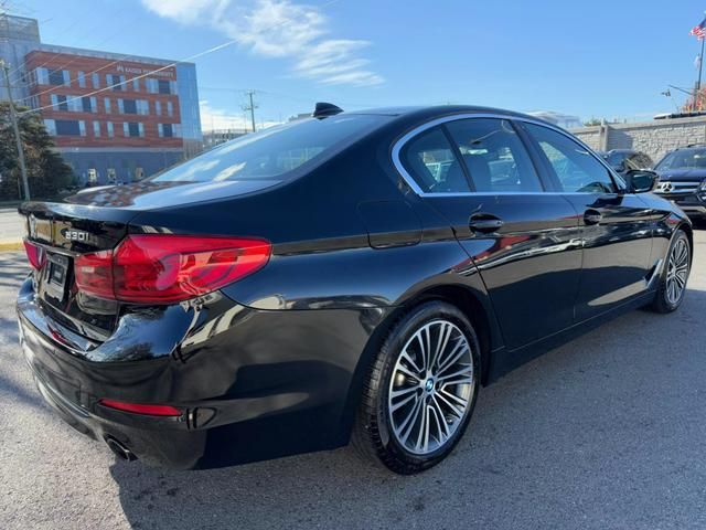 2019 BMW 5 Series 530i