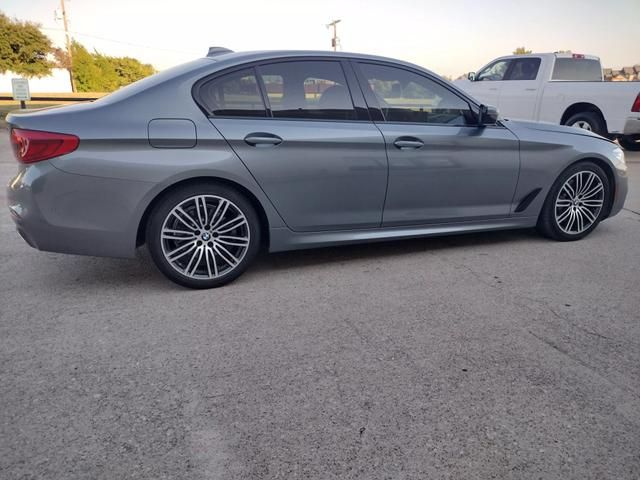 2019 BMW 5 Series 530i