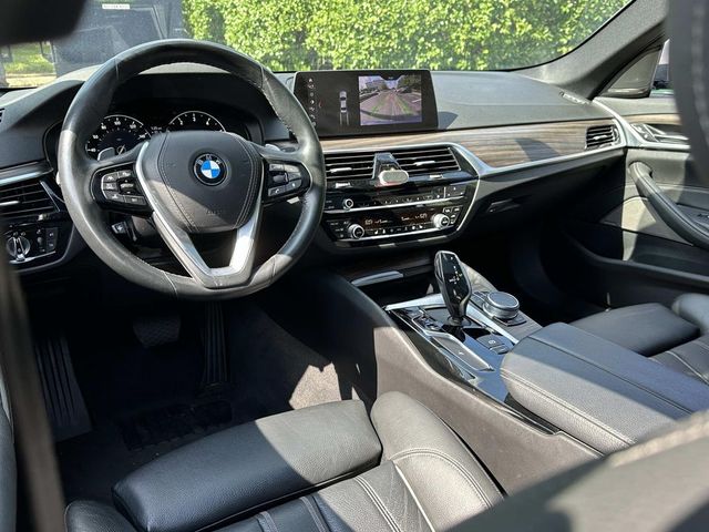 2019 BMW 5 Series 540i