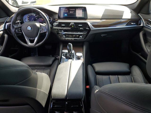 2019 BMW 5 Series 540i