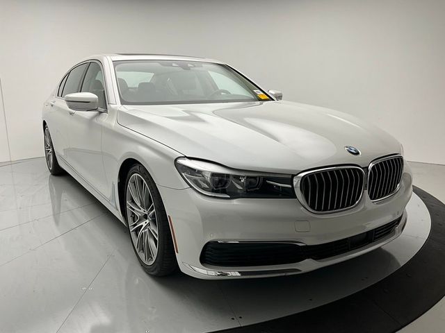 2019 BMW 7 Series 740i