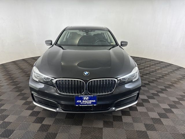 2019 BMW 7 Series 740i