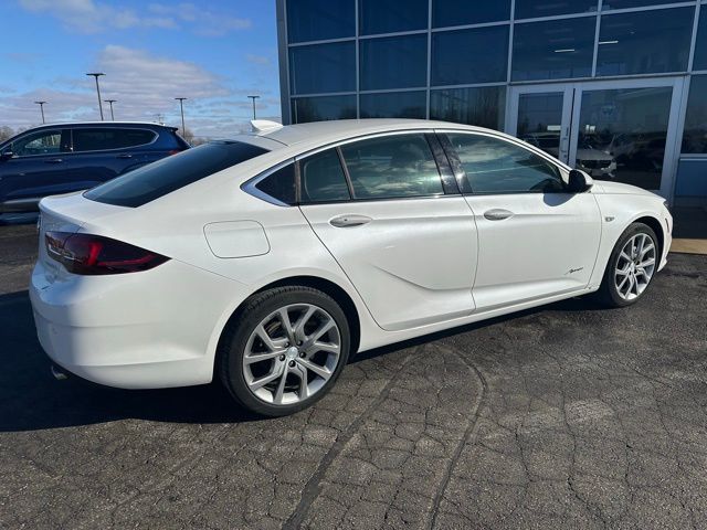 2019 Buick Regal Sportback Avenir