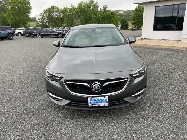2019 Buick Regal Sportback Essence