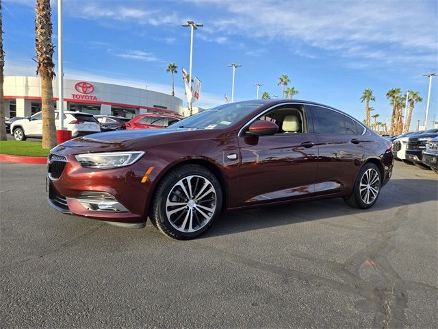 2019 Buick Regal Sportback Essence