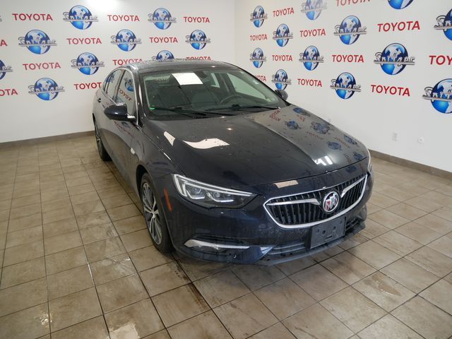 2019 Buick Regal Sportback Essence