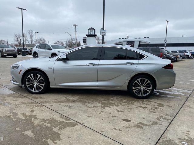 2019 Buick Regal Sportback Essence