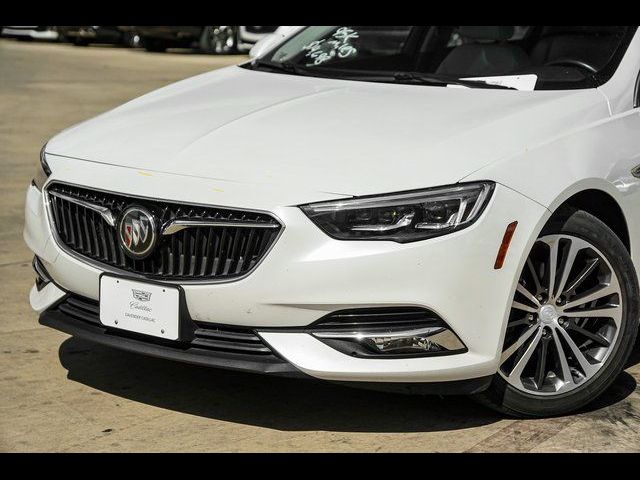 2019 Buick Regal Sportback Essence