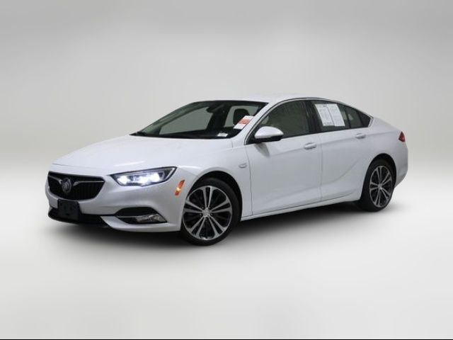 2019 Buick Regal Sportback Essence