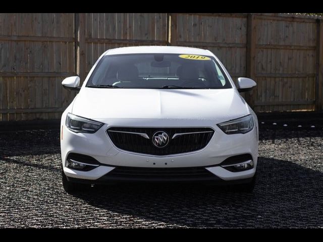 2019 Buick Regal Sportback Essence