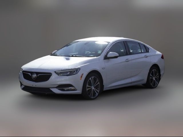 2019 Buick Regal Sportback Essence