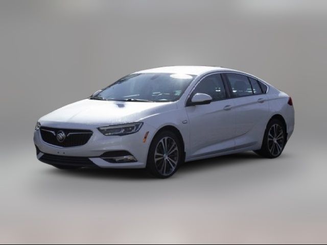 2019 Buick Regal Sportback Essence