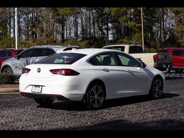 2019 Buick Regal Sportback Essence