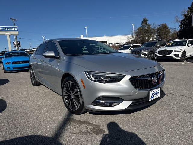 2019 Buick Regal Sportback Essence