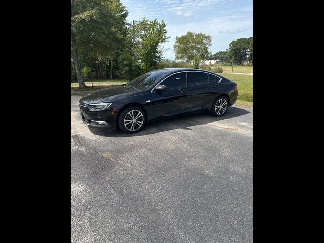 2019 Buick Regal Sportback Essence