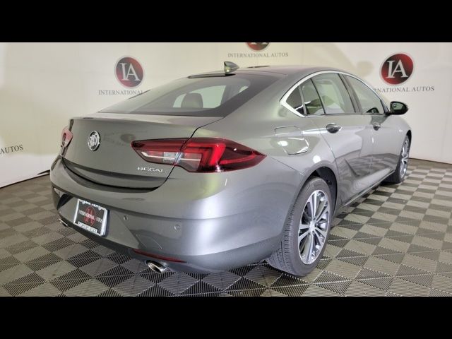 2019 Buick Regal Sportback Essence