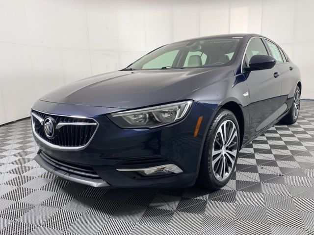 2019 Buick Regal Sportback Essence